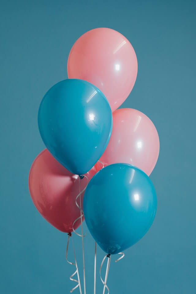 Flotte balloner i forskellige farver, som kan bruges til udsmykning til babyshower